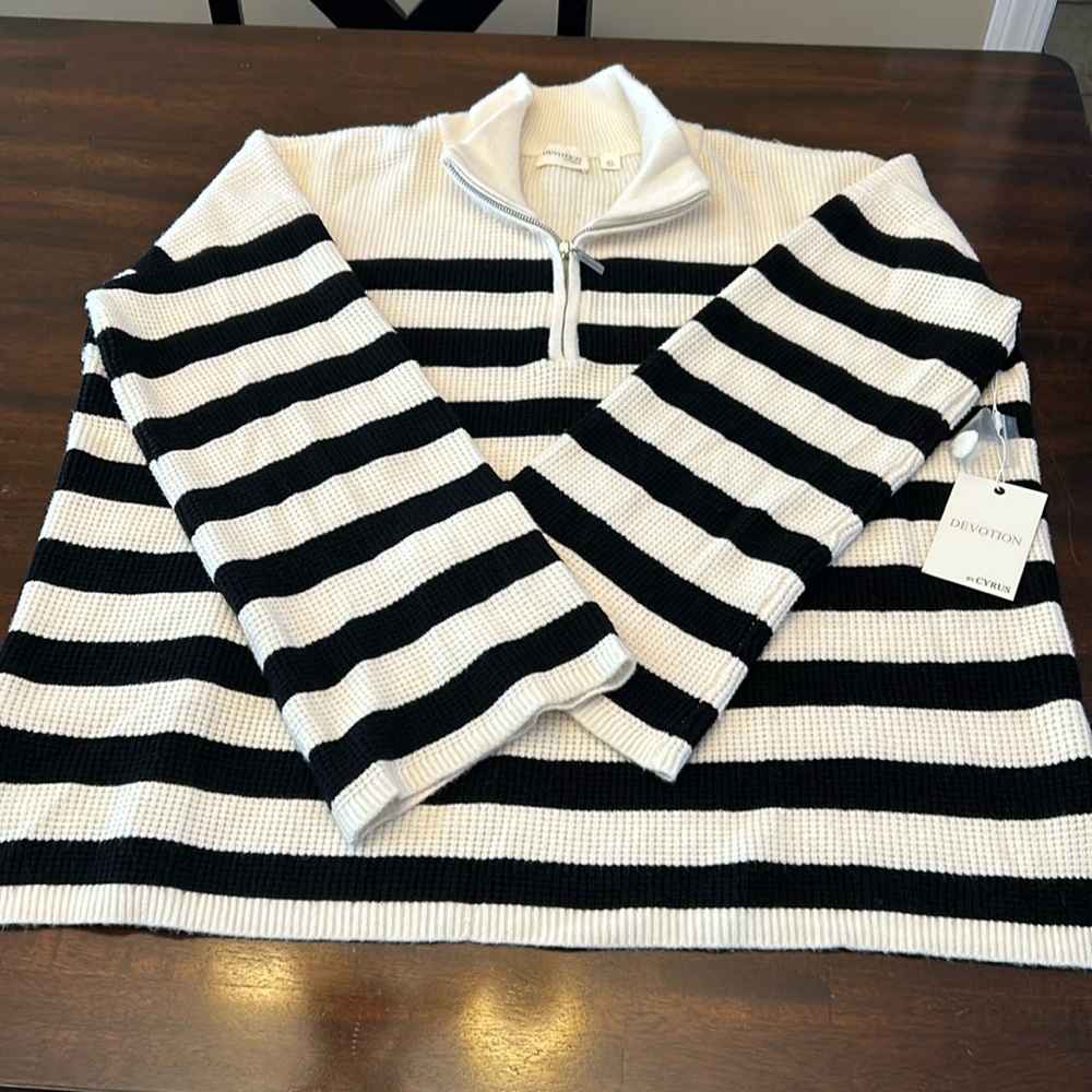 Devotion by Cyrus Ladies Sweater Size XL NWT